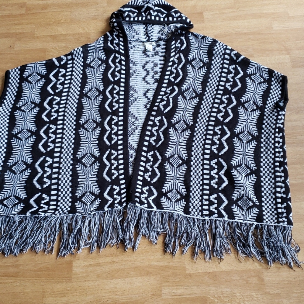 Hooded sweater vest size medium Demanding